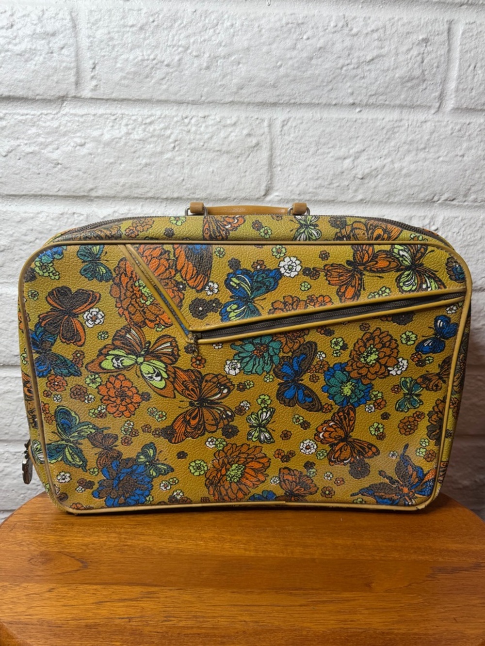 Vintage 1960’s Bantam Travelware Made in Japan Small Butterfly Suitcase